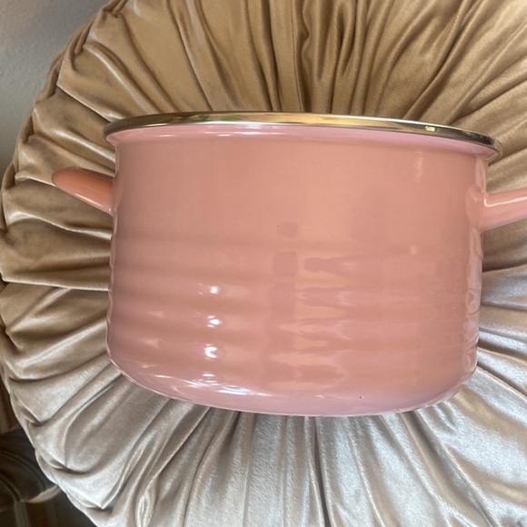 🎀 Chefs Atelier Blush color - Pink 4.2 Qt. Red Enameled Steel Cooking Pot - Picture 7 of 9